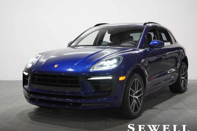 2022 Porsche Macan S AWD photo