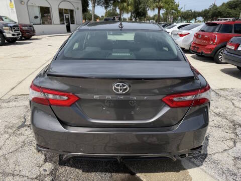 2021 Toyota Camry SE FWD photo