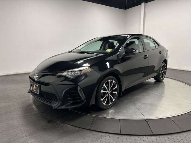 2017 Toyota Corolla FWD photo
