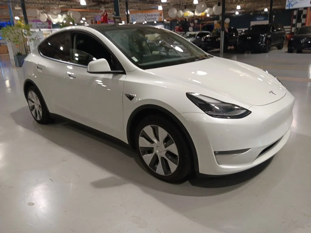 2023 Tesla Model Y Long Range AWD photo