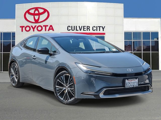 2023 Toyota Prius XLE FWD photo