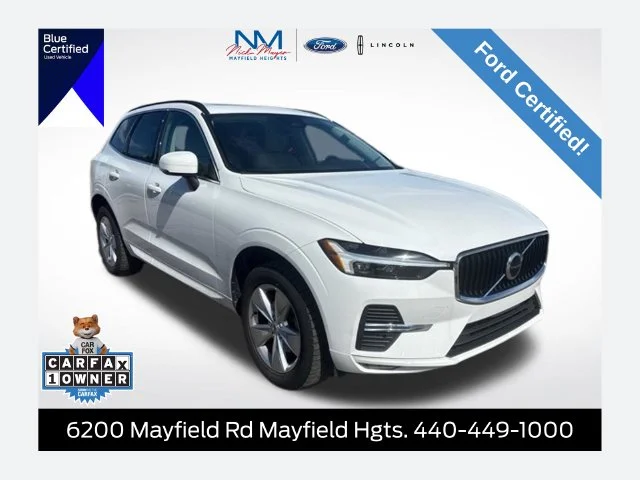 2022 Volvo XC60 Momentum AWD photo