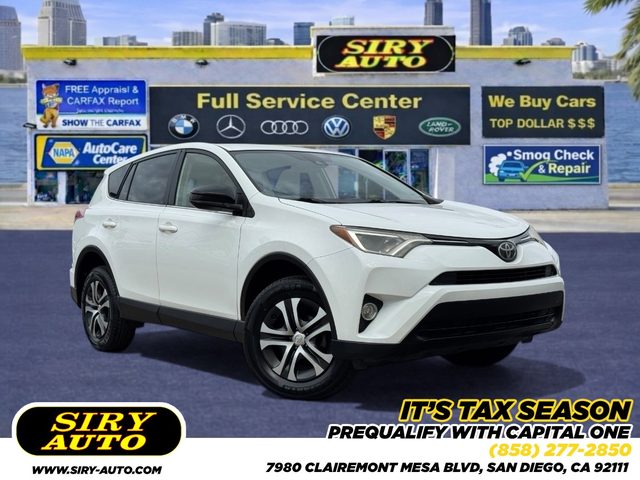 2017 Toyota RAV4 LE FWD photo
