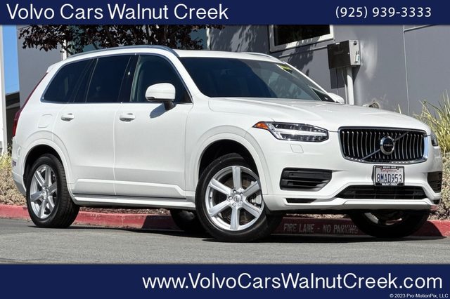 2020 Volvo XC90 Momentum AWD photo