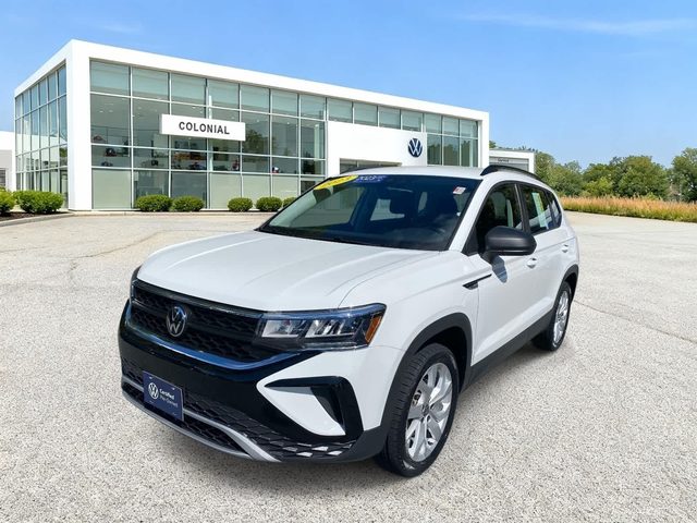 2023 Volkswagen Taos S AWD photo