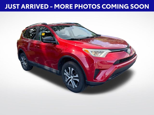 2017 Toyota RAV4 LE AWD photo