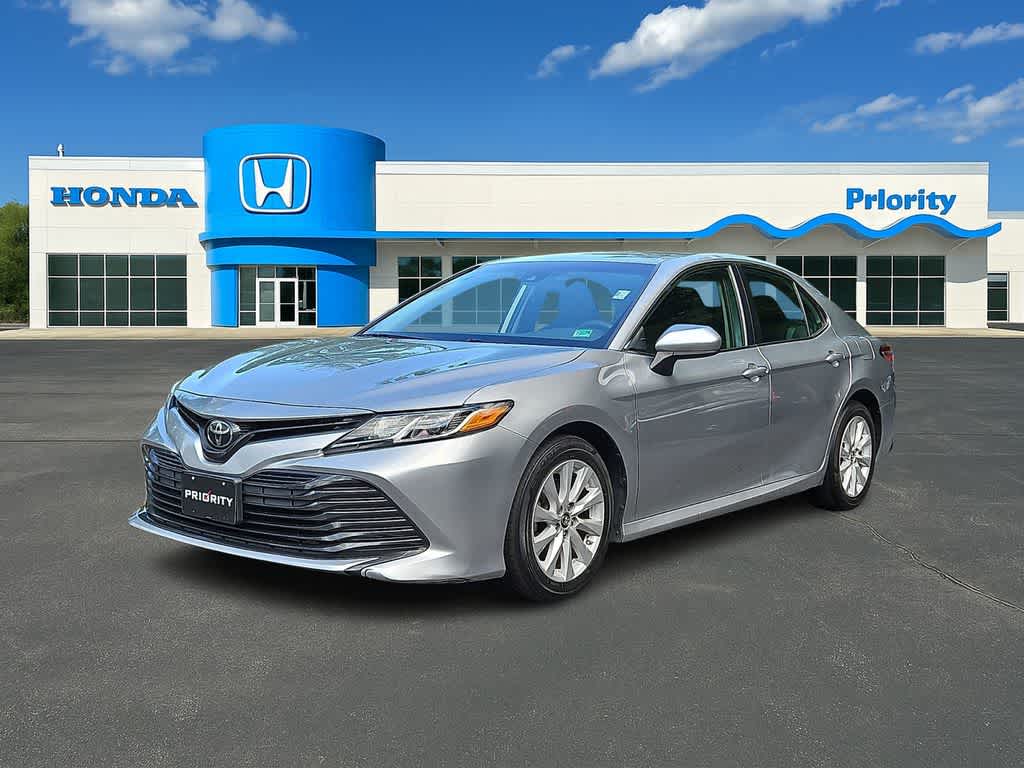 2019 Toyota Camry LE FWD photo