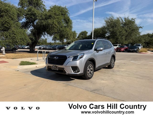 2022 Subaru Forester Premium AWD photo