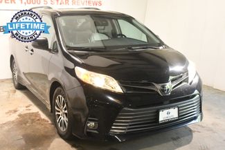 2019 Toyota Sienna XLE FWD photo