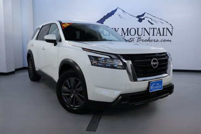 2022 Nissan Pathfinder S 4WD photo