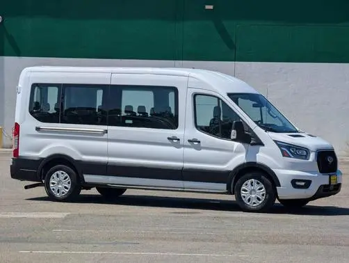 2023 Ford Transit Passenger Wagon XLT RWD photo