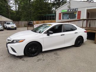 2020 Toyota Camry SE Nightshade FWD photo