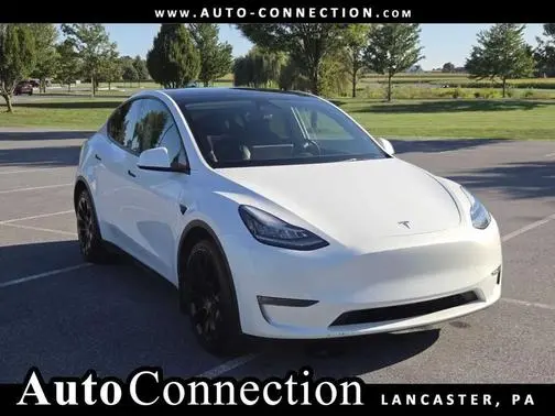 2022 Tesla Model Y Long Range AWD photo