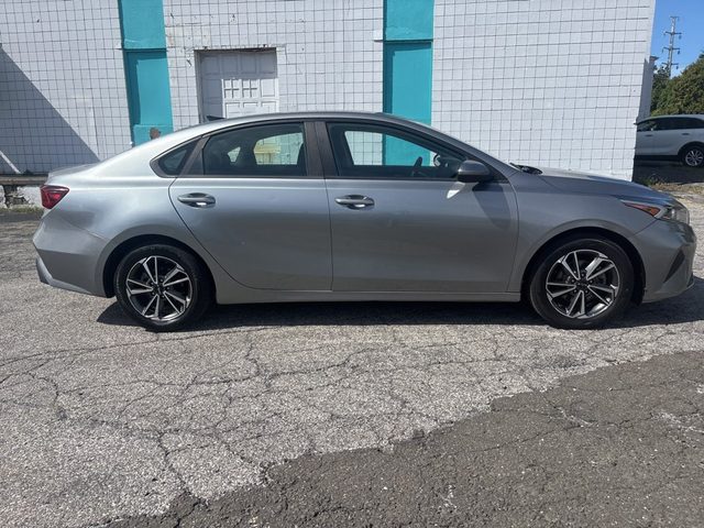 2023 Kia Forte LXS FWD photo