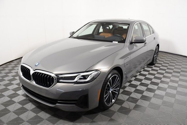 2022 BMW 5 Series 530e xDrive AWD photo