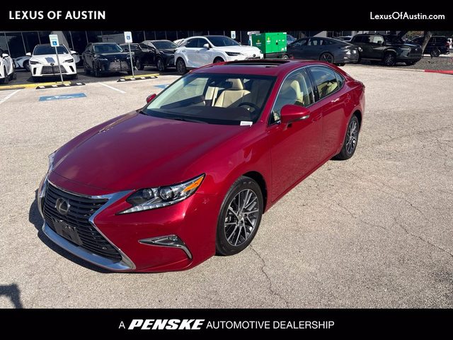 2016 Lexus ES  FWD photo