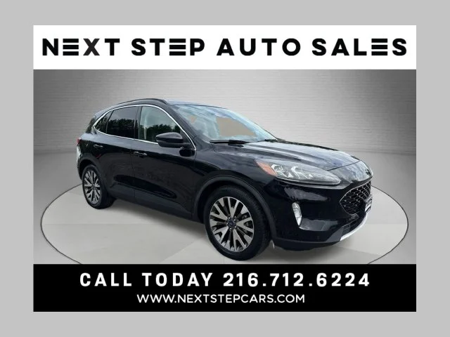 2020 Ford Escape Titanium Hybrid FWD photo