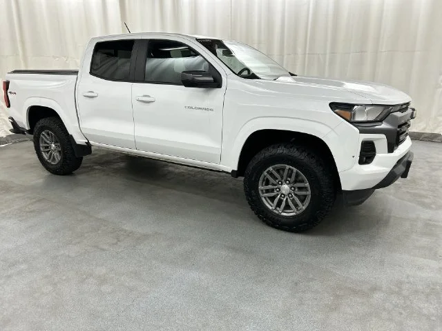 2023 Chevrolet Colorado 4WD LT 4WD photo