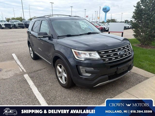 2017 Ford Explorer XLT 4WD photo