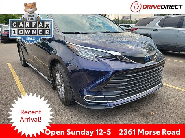 2022 Toyota Sienna XLE FWD photo