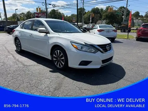 2016 Nissan Altima FWD photo