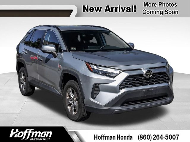 2022 Toyota RAV4 XLE AWD photo