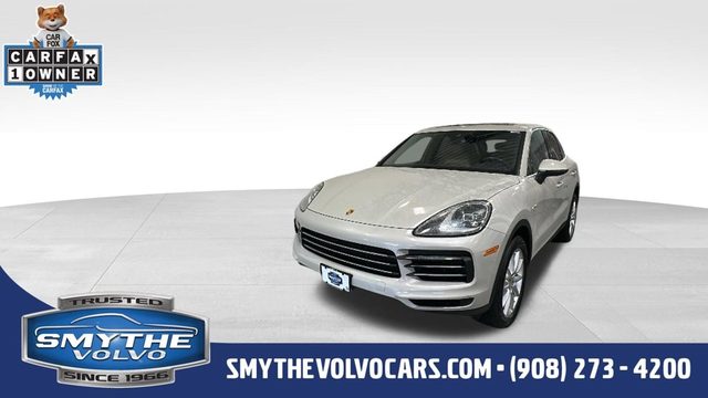 2023 Porsche Cayenne E-Hybrid AWD photo