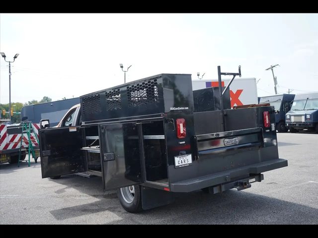2022 Chevrolet Silverado 3500HD Work Truck 4WD photo