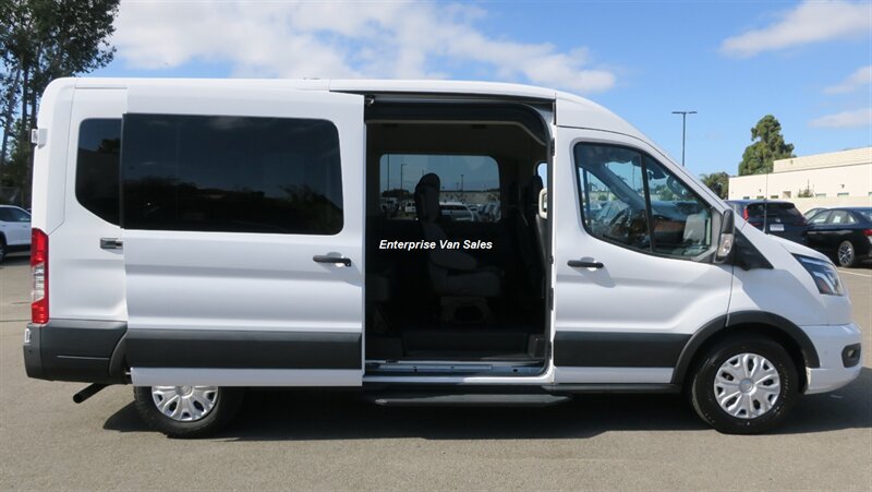 2023 Ford Transit Passenger Wagon XLT RWD photo