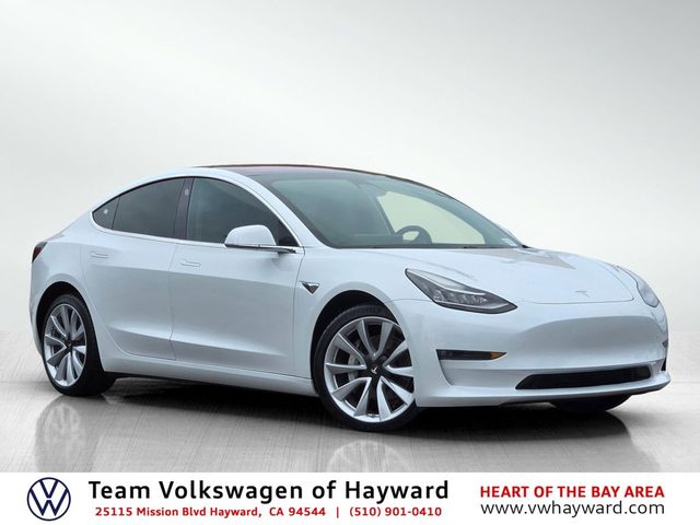 2018 Tesla Model 3 Mid Range Battery RWD photo