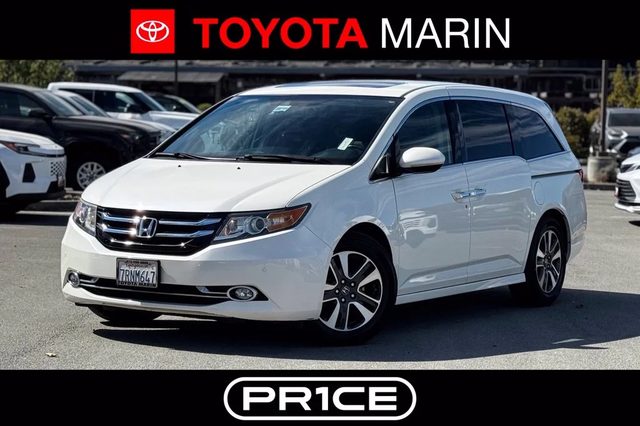 2016 Honda Odyssey Touring Elite FWD photo