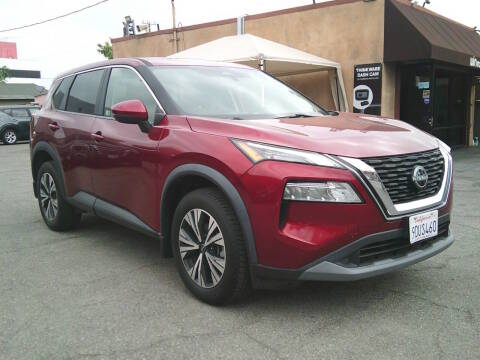 2023 Nissan Rogue SV FWD photo