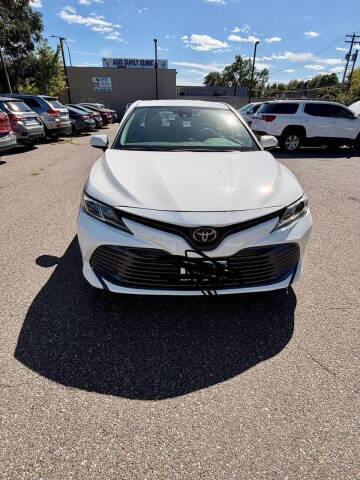2019 Toyota Camry SE FWD photo