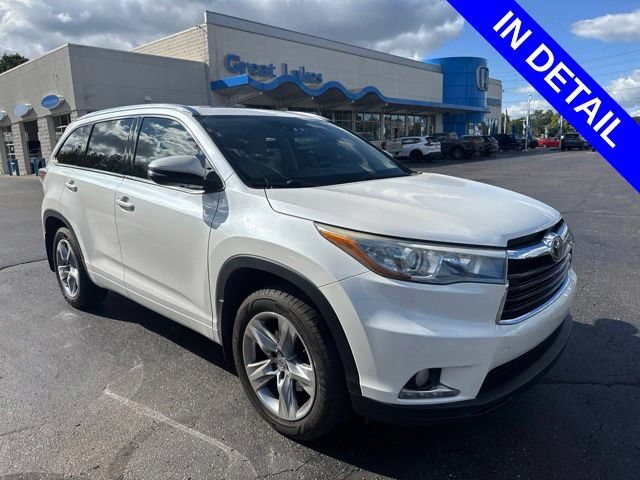 2015 Toyota Highlander Limited Platinum AWD photo