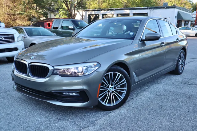 2018 BMW 5 Series 530i RWD photo