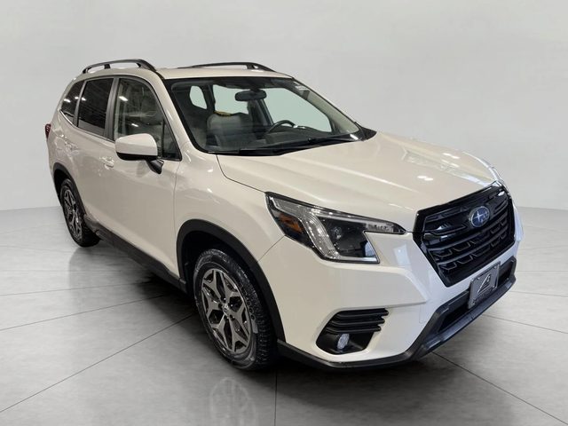 2023 Subaru Forester Premium AWD photo