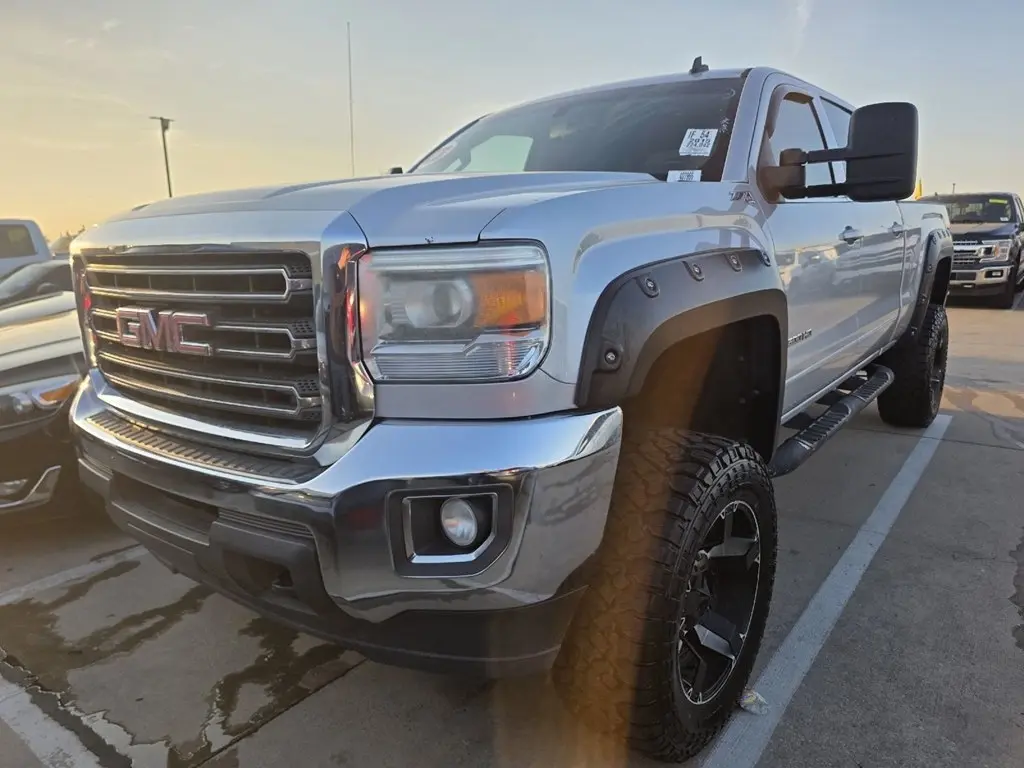 2015 GMC Sierra 2500HD SLE 4WD photo
