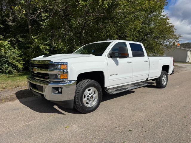 2019 Chevrolet Silverado 2500HD LT 4WD photo