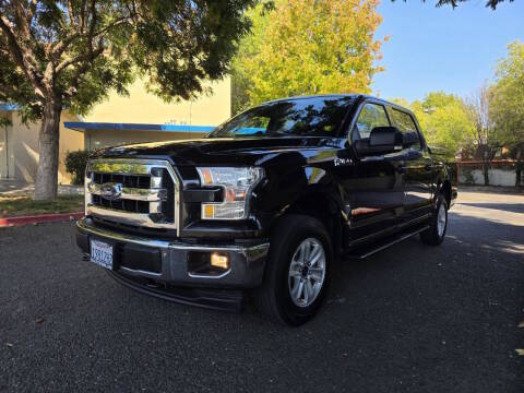 2017 Ford F-150 XLT 4WD photo