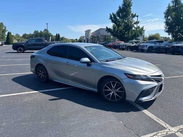 2021 Toyota Camry SE FWD photo