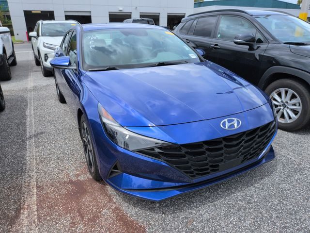 2023 Hyundai Elantra SEL FWD photo