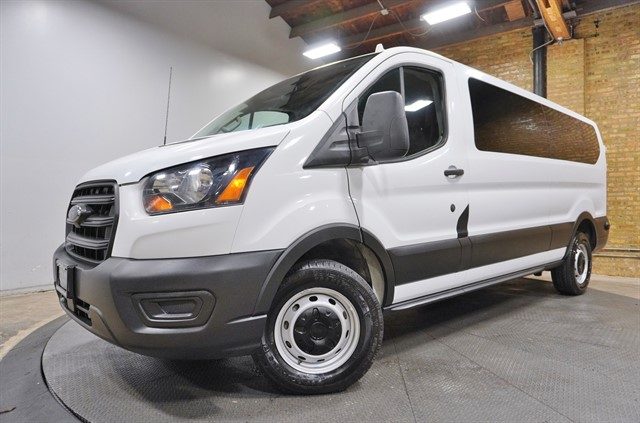 2020 Ford Transit Passenger Wagon XL RWD photo