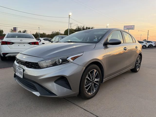 2023 Kia Forte LXS FWD photo