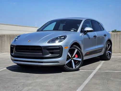 2022 Porsche Macan GTS AWD photo