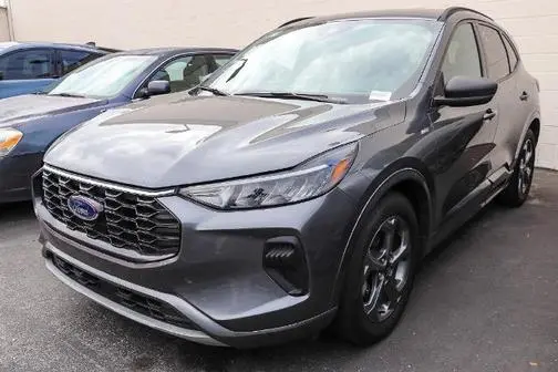 2023 Ford Escape ST-Line FWD photo