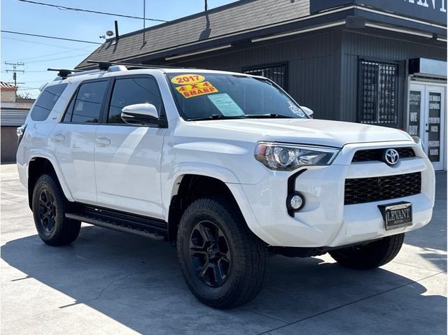 2017 Toyota 4Runner SR5 Premium 4WD photo