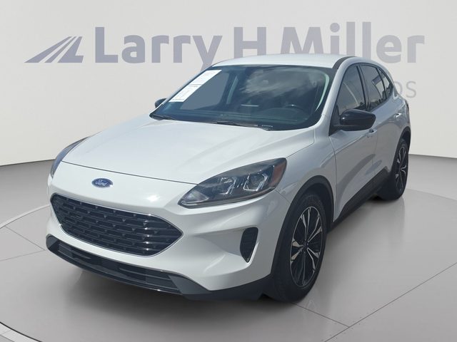2022 Ford Escape SE FWD photo
