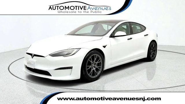 2022 Tesla Model S Plaid AWD photo