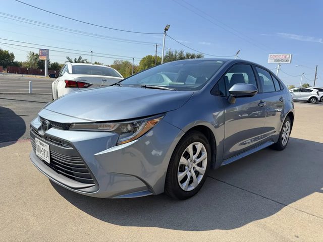 2023 Toyota Corolla LE FWD photo