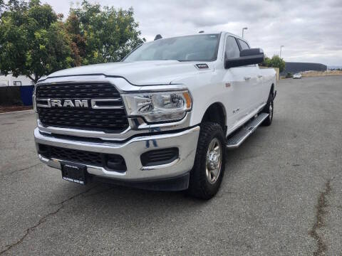 2022 Ram 3500 Lone Star 4WD photo